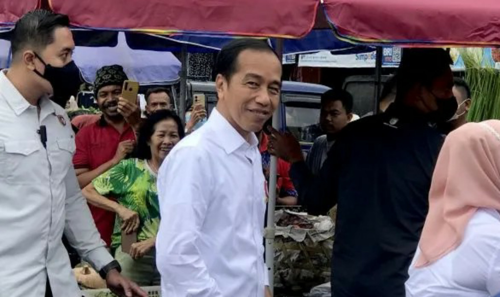 Presiden Pastikan Operasi Pasar Terus Dilakukan Sampai Harga Beras Turun