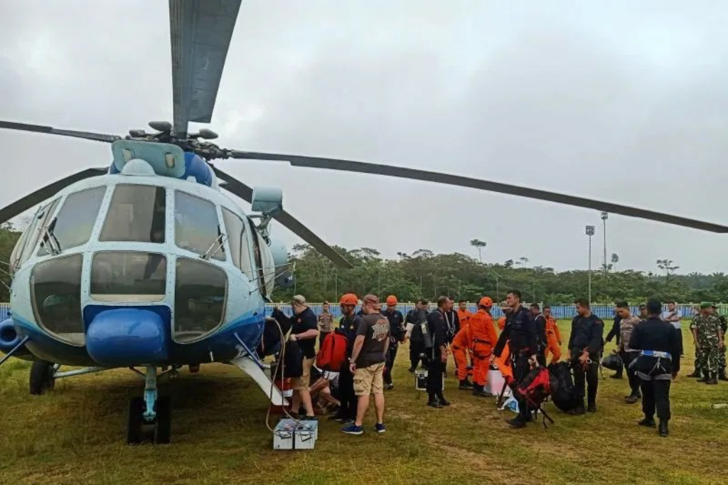 Tim Evakuasi Temukan Titik Kecelakaan Helikopter Kapolda Jambi