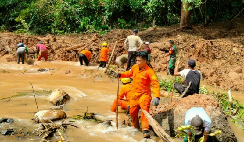 Tanah Longsor di Way Kanan: 2 Orang Meninggal, 3 Dilaporkan Hilang