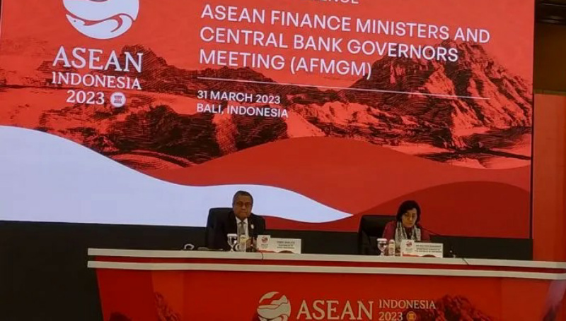 Menkeu Sebut ADB dan Bank Dunia Siap Dukung Pembiayaan Iklim ASEAN Menkeu Sebut ADB dan Bank Dunia Siap Dukung Pembiayaan Iklim ASEAN