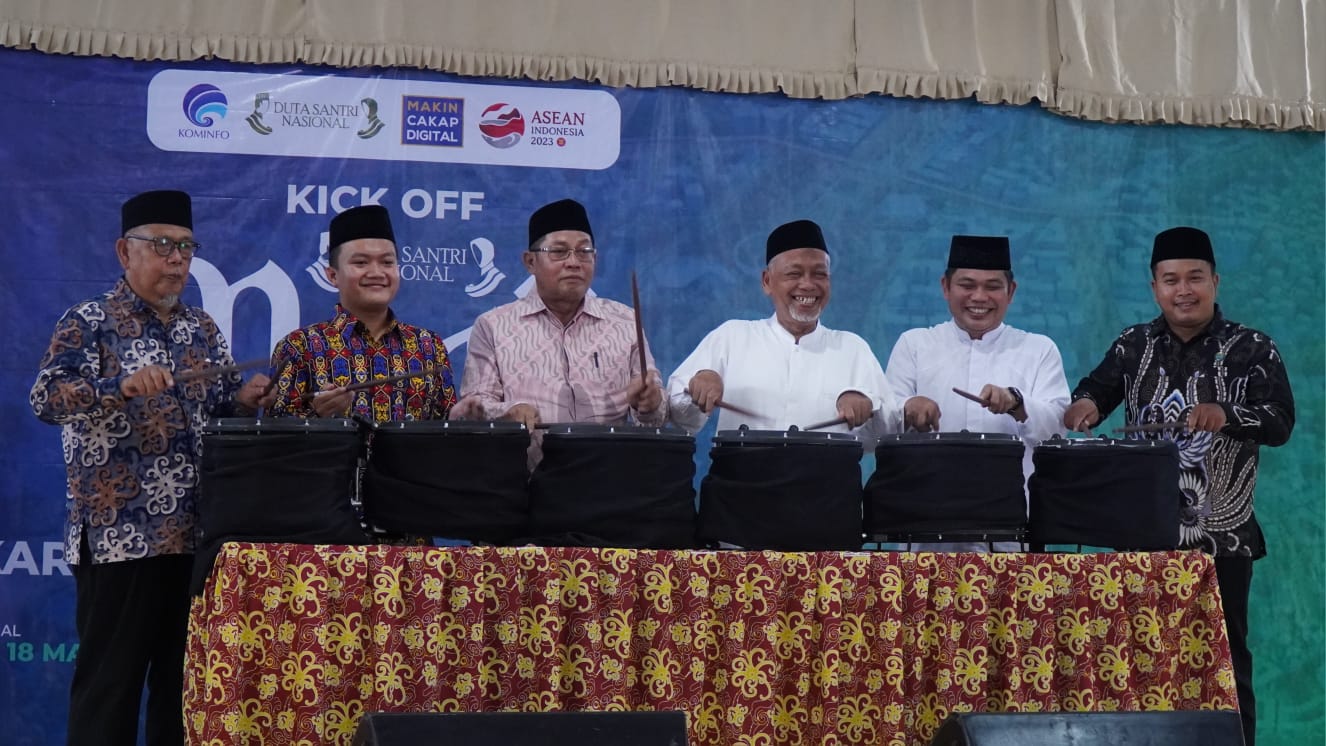Duta Santri Nasional Gelar Kick Off Ngaji Literasi Digital di Balikpapan Kick Off Ngaji Literasi Digital di Pondok Pesantren Al-Mujahidin, Balikpapan.