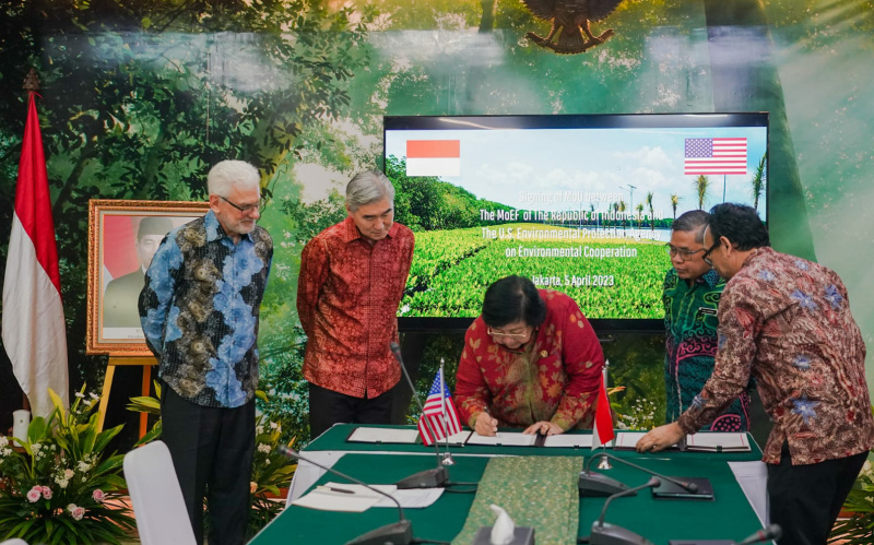 KLHK-EPA Teken MoU: Tingkatkan Kerjasama Perlindungan Lingkungan dan Aksi Iklim KLHK-EPA Teken MoU: Tingkatkan Kerjasama Perlindungan Lingkungan dan Aksi Iklim