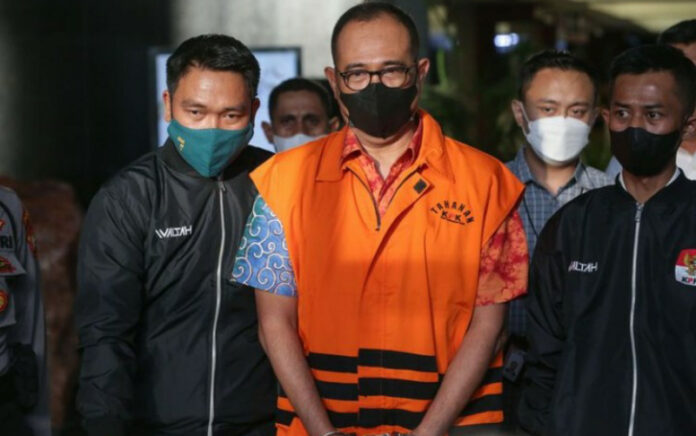 Keluarga Rafael Alun Dicekal ke Luar Negeri