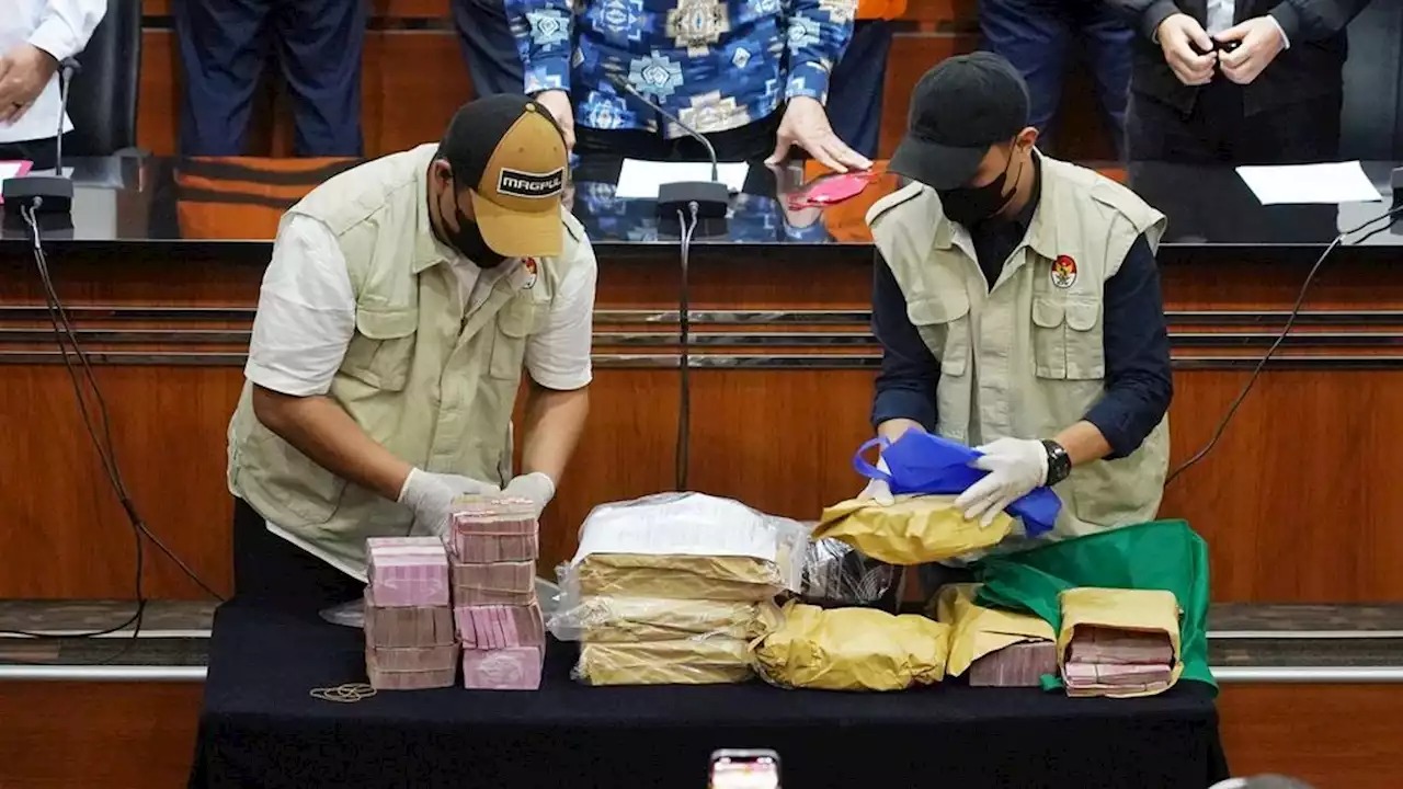 KPK Sita Valas-Logam Mulia Puluhan Miliar Terkait Korupsi Jalur KA