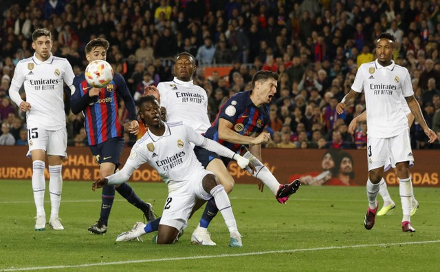 Rael Madrid Bantai Barcelona 4-0, Jalan Benzema dkk ke Final Berjalan Mulus