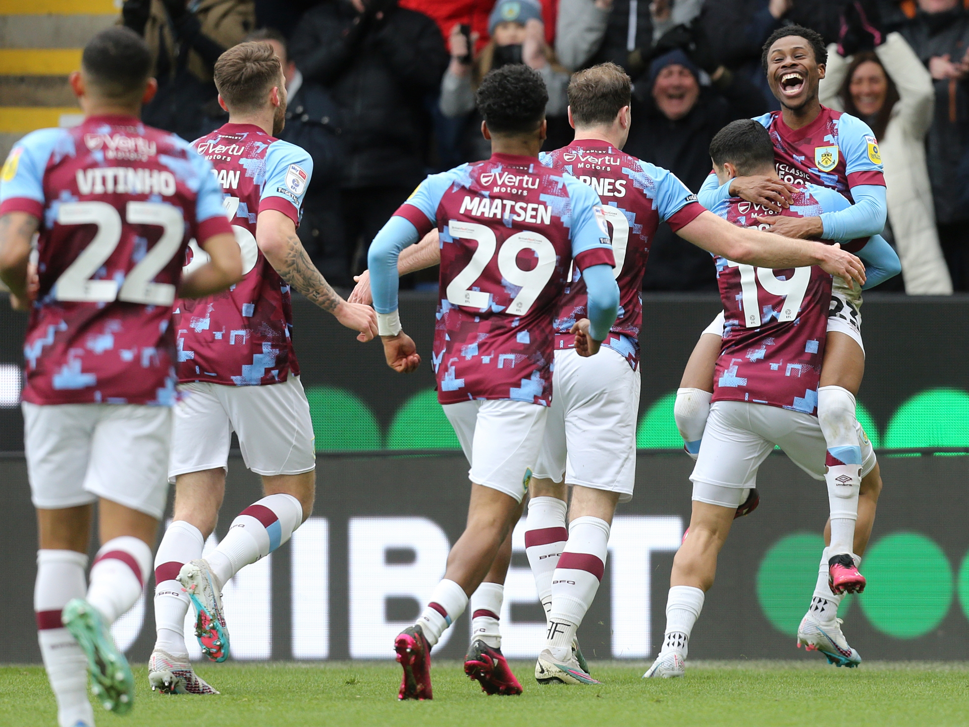 Selamat! Burnley Promosi ke Premier League