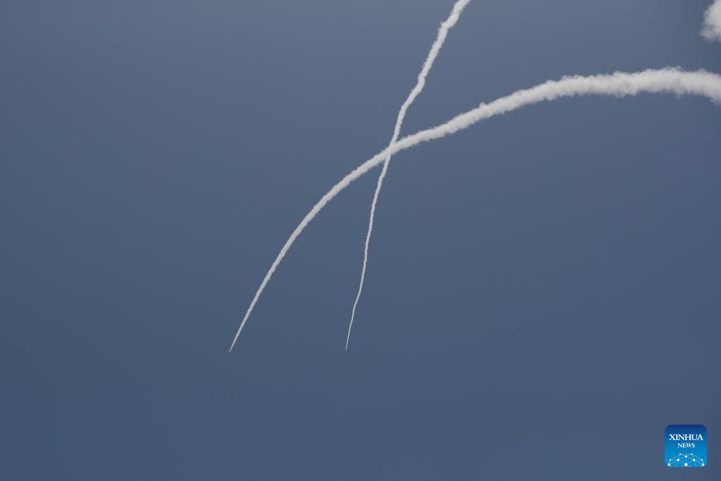 Militan Palestina Tembakkan Ratusan Roket ke Israel