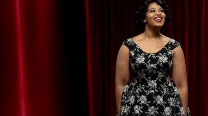 Bernyanyi di Penobatan Raja, Penyanyi Opera Yende "Terlalu Bersemangat untuk Gugup"