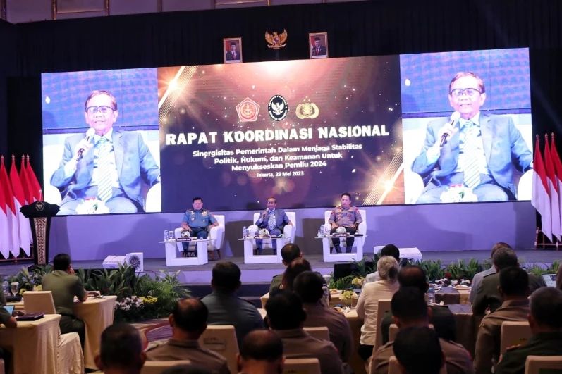 Tegas! Mahfud MD Sebut Dunia Internasional Tak Boleh Campur Tangan Bebaskan Pilot Susi Air