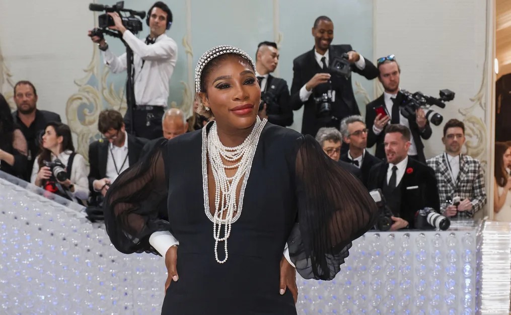 Serena Williams Umumkan kehamilan di Karpet Merah Met Gala