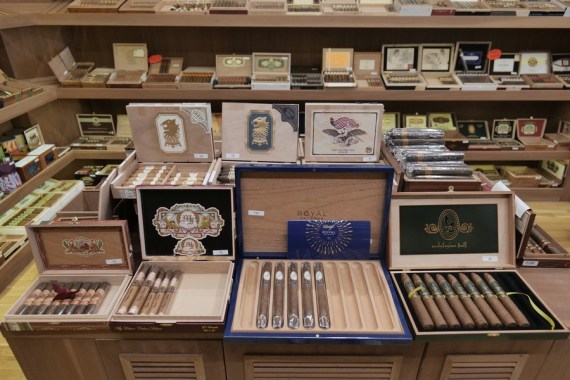 Lebanon Jadi Pembelanja Cerutu Terbesar di Dunia Meski Diterpa Krisis Keuangan