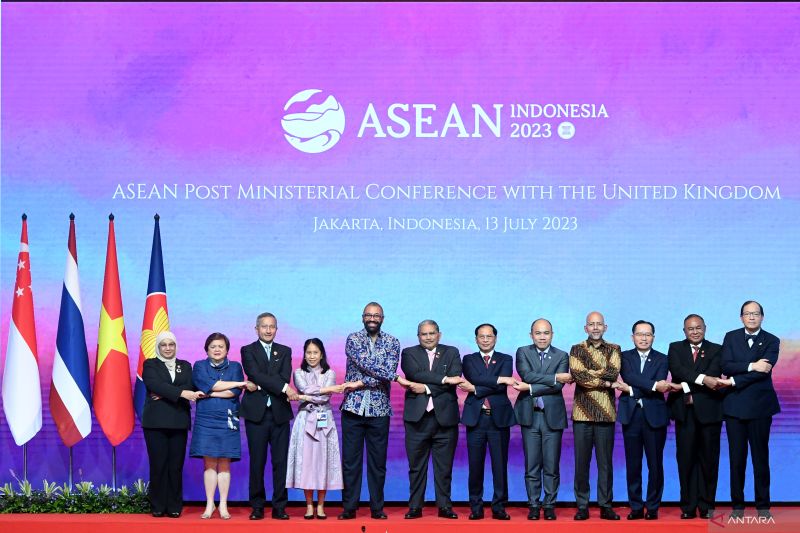 Indonesia dan Inggris Mendorong Kerja Sama Transisi Energi di ASEAN