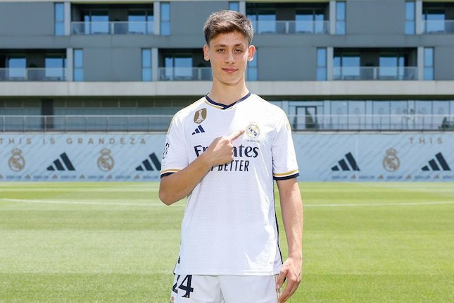 Toni Kroos: Jangan Terlalu Berekspektasi ke Arda Guler Toni Kroos: Jangan Terlalu Berekspektasi ke Arda Guler