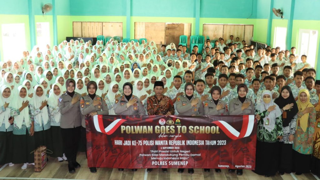 Gelar Goes To School, Polwan Polres Ajak Siswa MAN Sumenep Bijak Bermedia Sosial Gelar Goes To School, Polwan Polres Ajak Siswa MAN Sumenep Bijak Bermedia Sosial