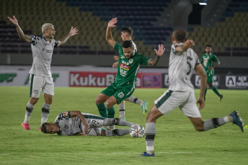 Dibantai PSS Sleman 3-2, Lini Belakang Persikabo 1973 Masih Bermasalah Dibantai PSS Sleman 3-2, Lini Belakang Persikabo 1973 Masih Bermasalah