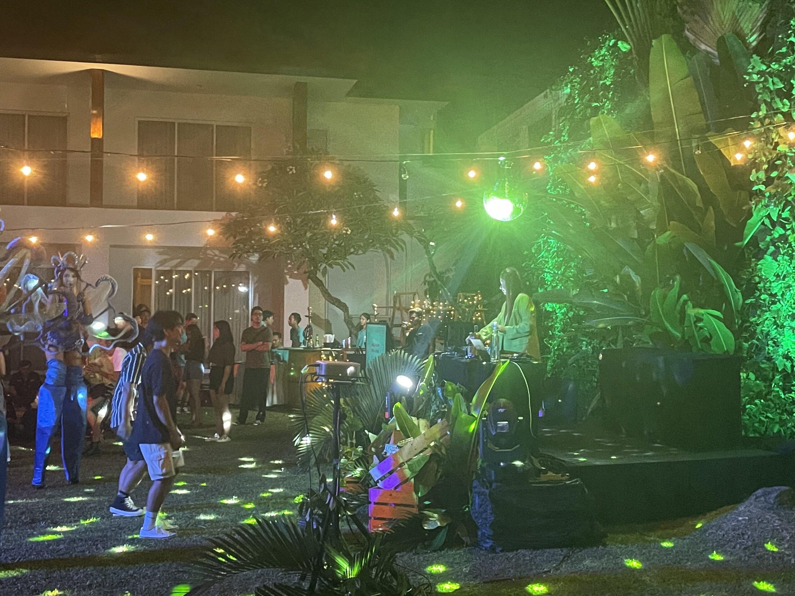 Party Misterius di The Cakra Hotel Party Misterius di The Cakra Hotel