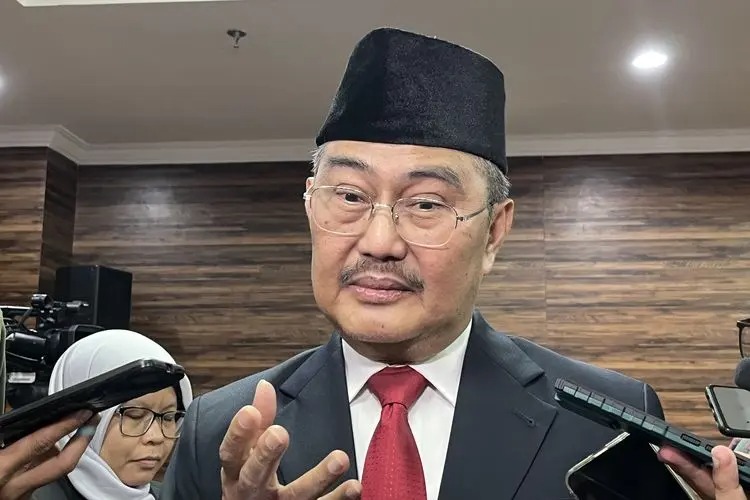 MKMK Gelar Sidang Klarifikasi Dugaan Pelanggaran Etik Hakim Konstitusi MKMK Gelar Sidang Klarifikasi Dugaan Pelanggaran Etik Hakim Konstitusi