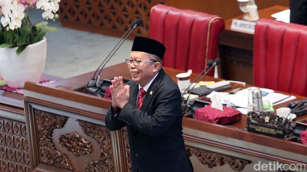 PSKH Soroti Proses Seleksi Hakim Konstitusi Usulan DPR PSKH Soroti Proses Seleksi Hakim Konstitusi Usulan DPR