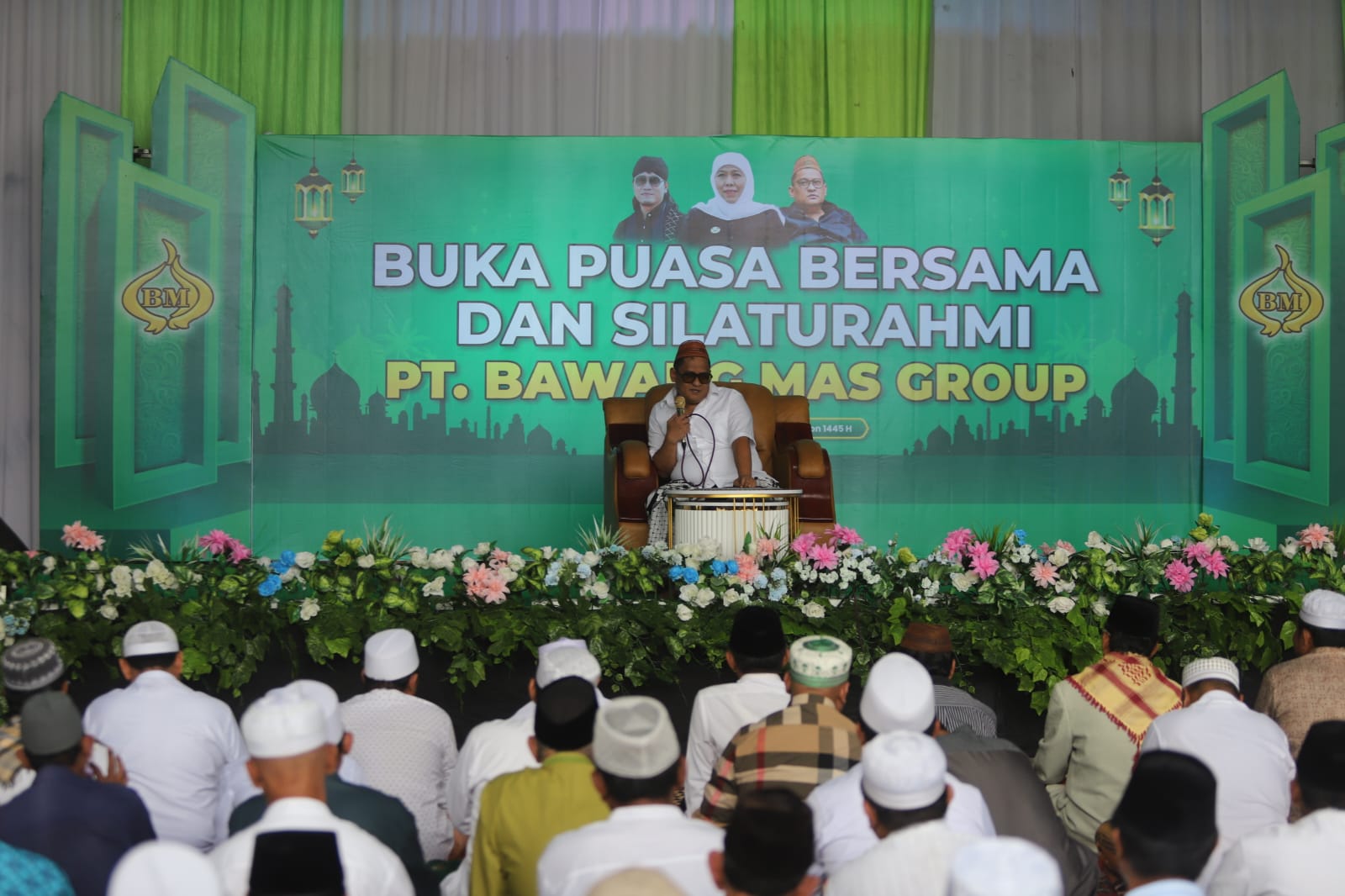 Gus Miftah dan Khofifah Buka Bersama Haji Her, Dhuafa hingga Anak Yatim