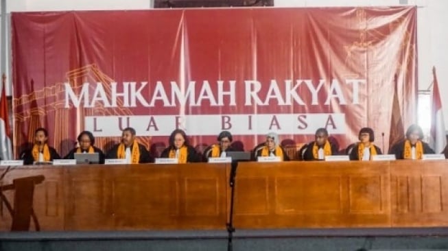 Sidang Mahkamah Rakyat luar Biasa