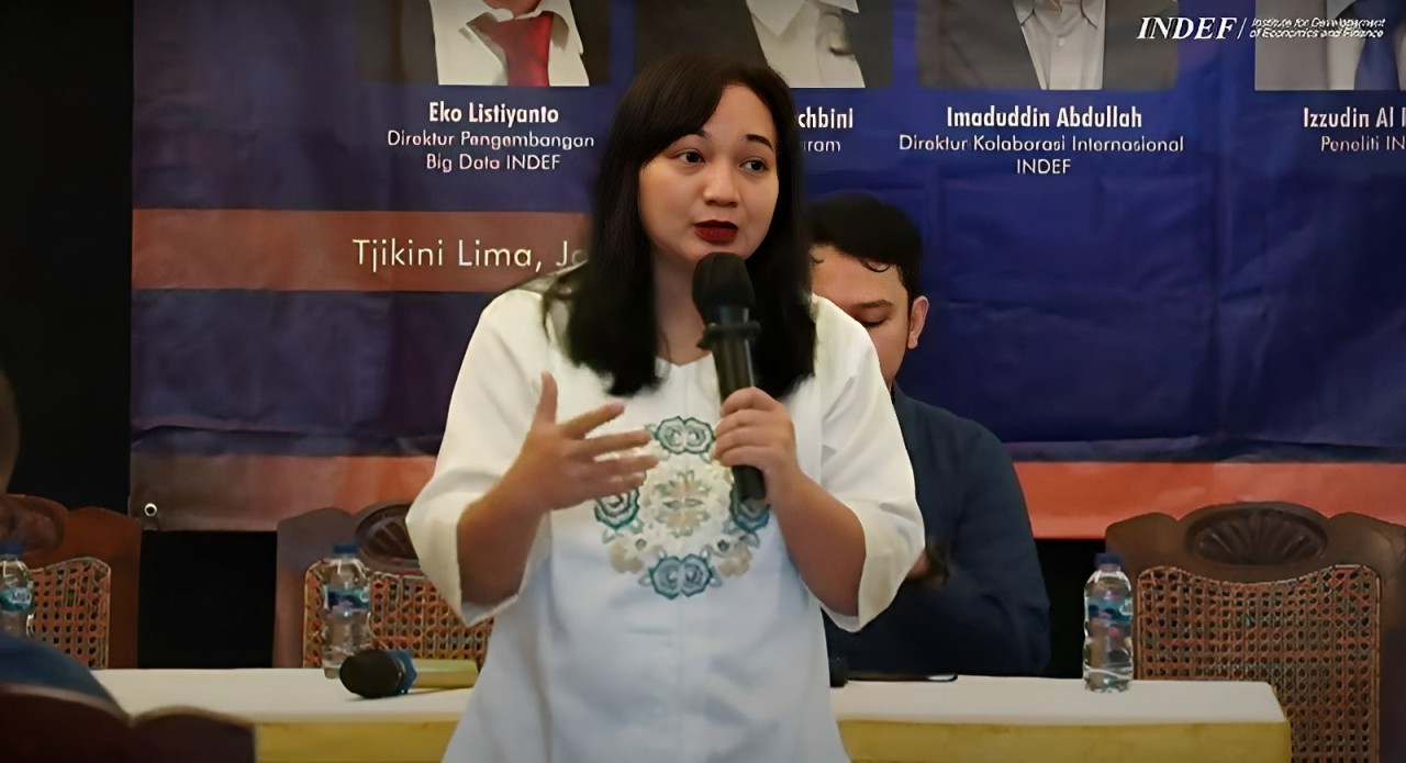 Direktur Eksekutif INDEF, Esther Sri Astuti, dalam diskusi publik ‘Beban Utang Pemerintahan Mendatang’ di Jakarta, Kamis (4/7/2024).