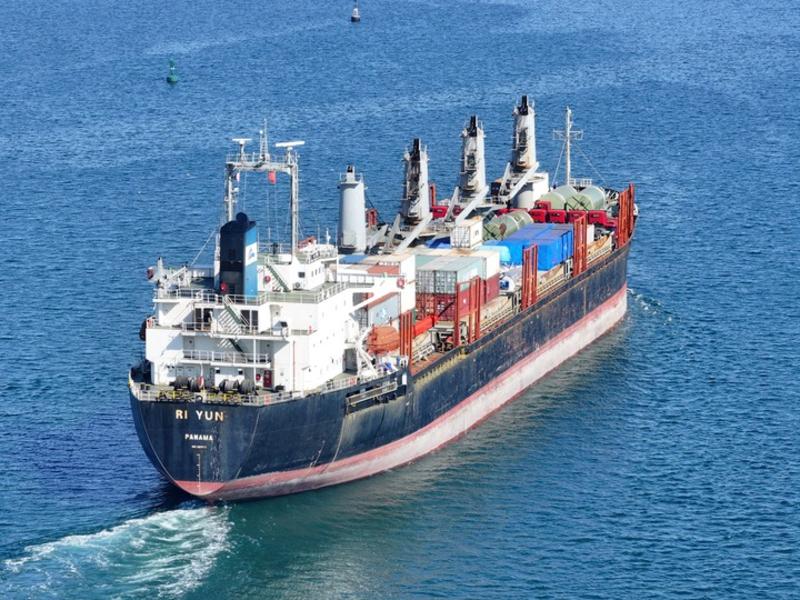 Pengiriman Kapal Riyun ke Indonesia Dorong Pertumbuhan Ekspor Pelabuhan Yantai Pelabuhan Yantai