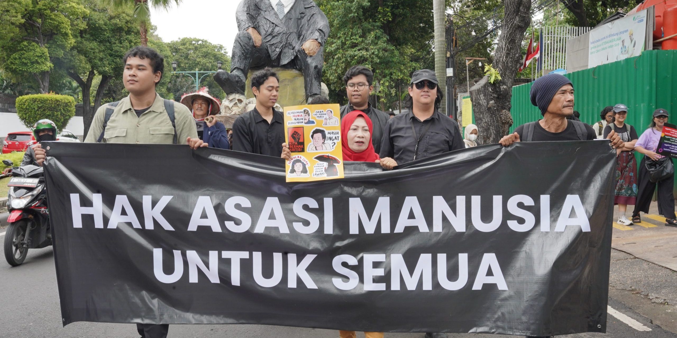 Karnaval HAM 2024: Seruan Tegas Lawan Kezaliman dan Pelanggaran Hak Asasi Karnaval HAM 2024: Seruan Tegas Lawan Kezaliman dan Pelanggaran Hak Asasi