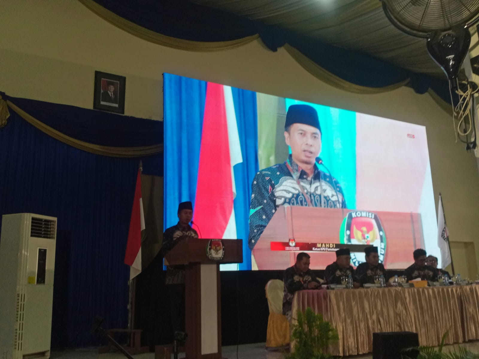 KPU Pamekasan Ajak Masyarakat Guyub Rukun Pasca Pilkada KPU Pamekasan Ajak Masyarakat Guyub Rukun Pasca Pilkada