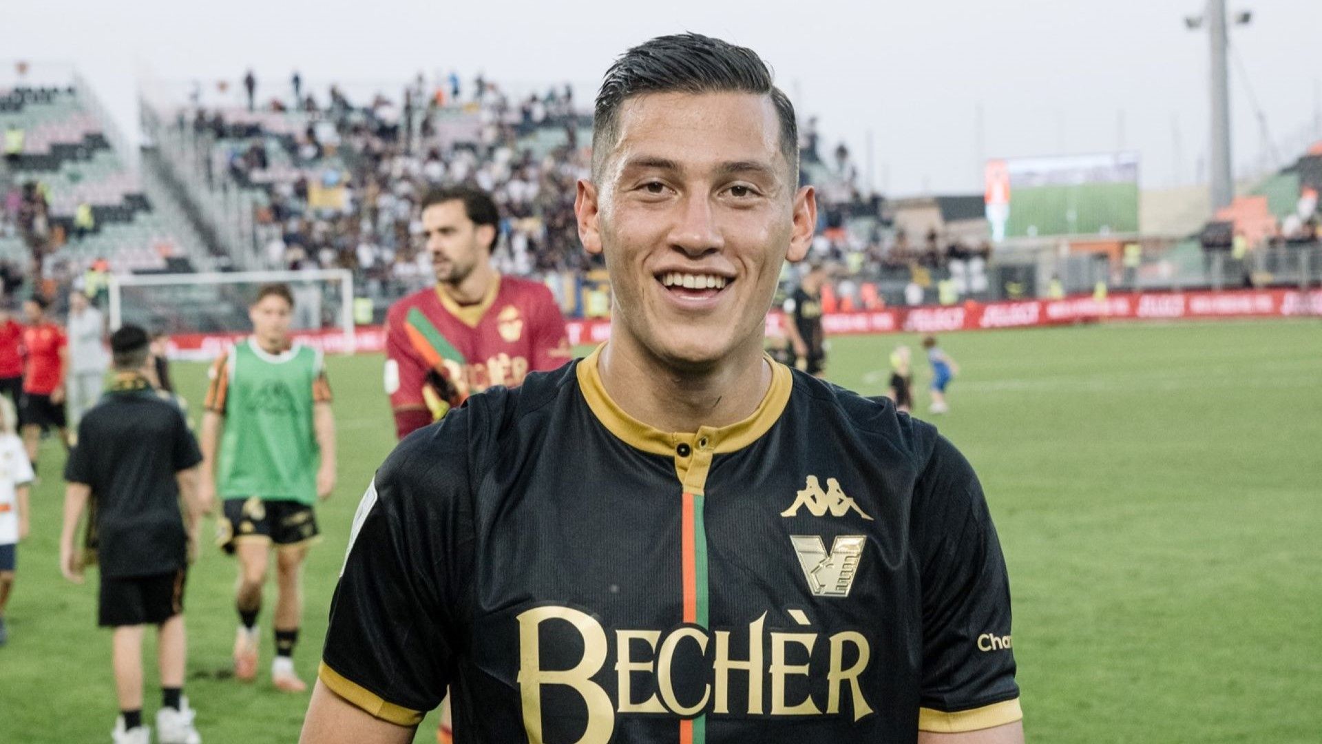 Jay Idzes: Semangat Suporter Timnas Indonesia Bikin Merinding Jay Idzes: Semangat Suporter Timnas Indonesia Bikin Merinding