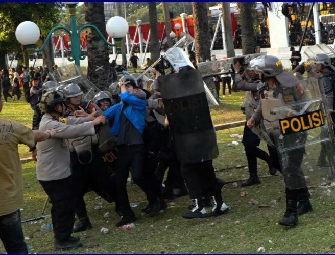 Kekerasan Polisi Warnai Aksi Damai #PeringatanDarurat, Amnesty Sebut "Lubang Hitam Pelanggaran HAM" Amnesty International Indonesia