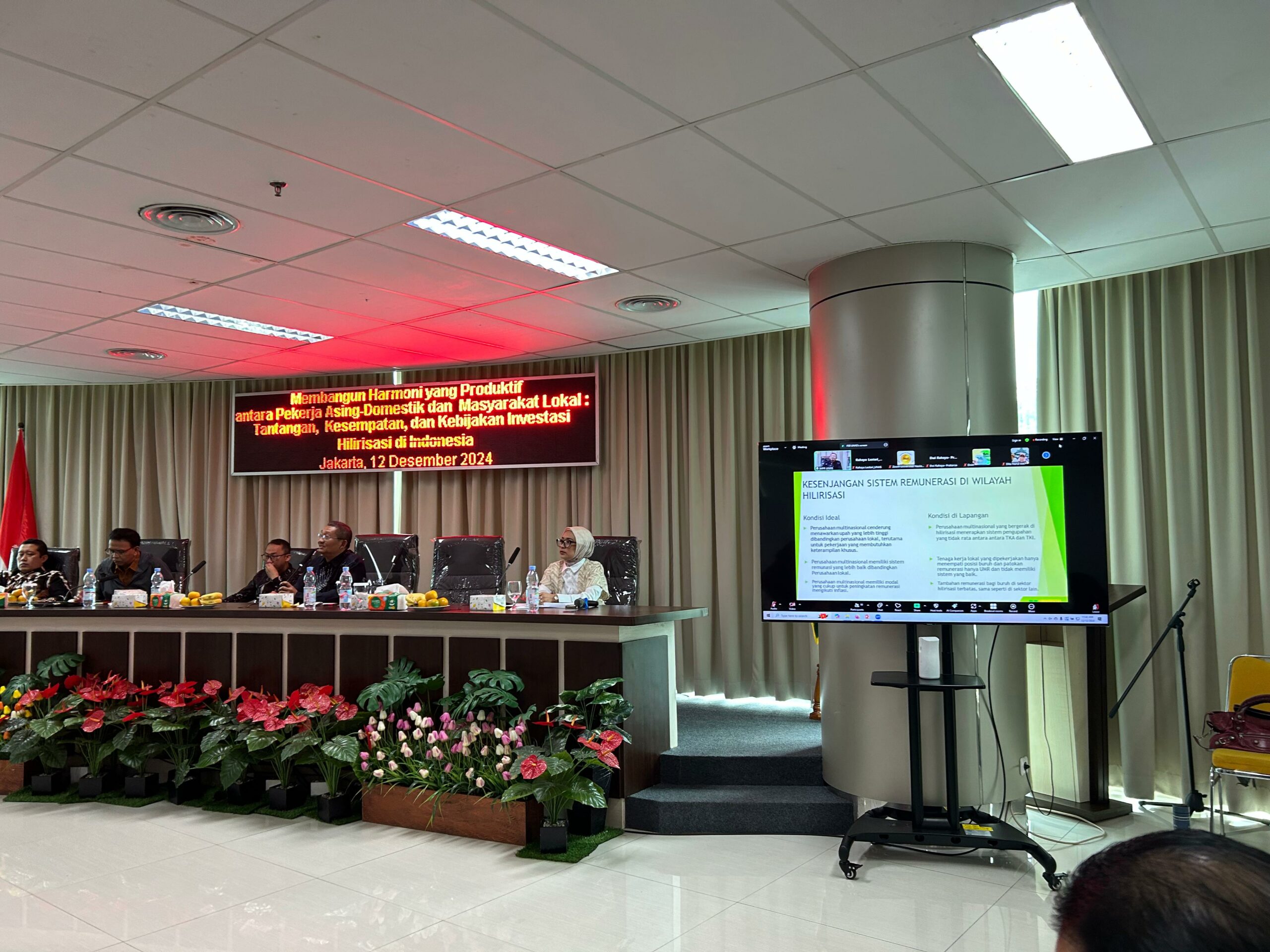 Riset TRI Ungkap Manfaat Hilirisasi Belum Maksimal Pada Tenaga Kerja Domestik Riset TRI Ungkap Manfaat Hilirisasi Belum Maksimal Pada Tenaga Kerja Domestik