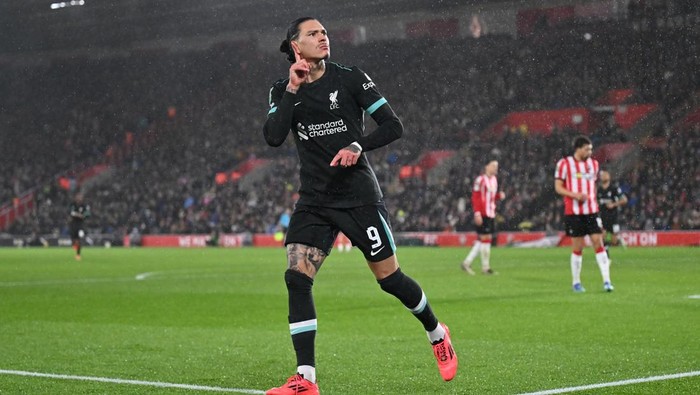 Darwin Nunez Tampil Lebih Dewasa: Emosinya Kini Terkendali Darwin Nunez Tampil Lebih Dewasa: Emosinya Kini Terkendali