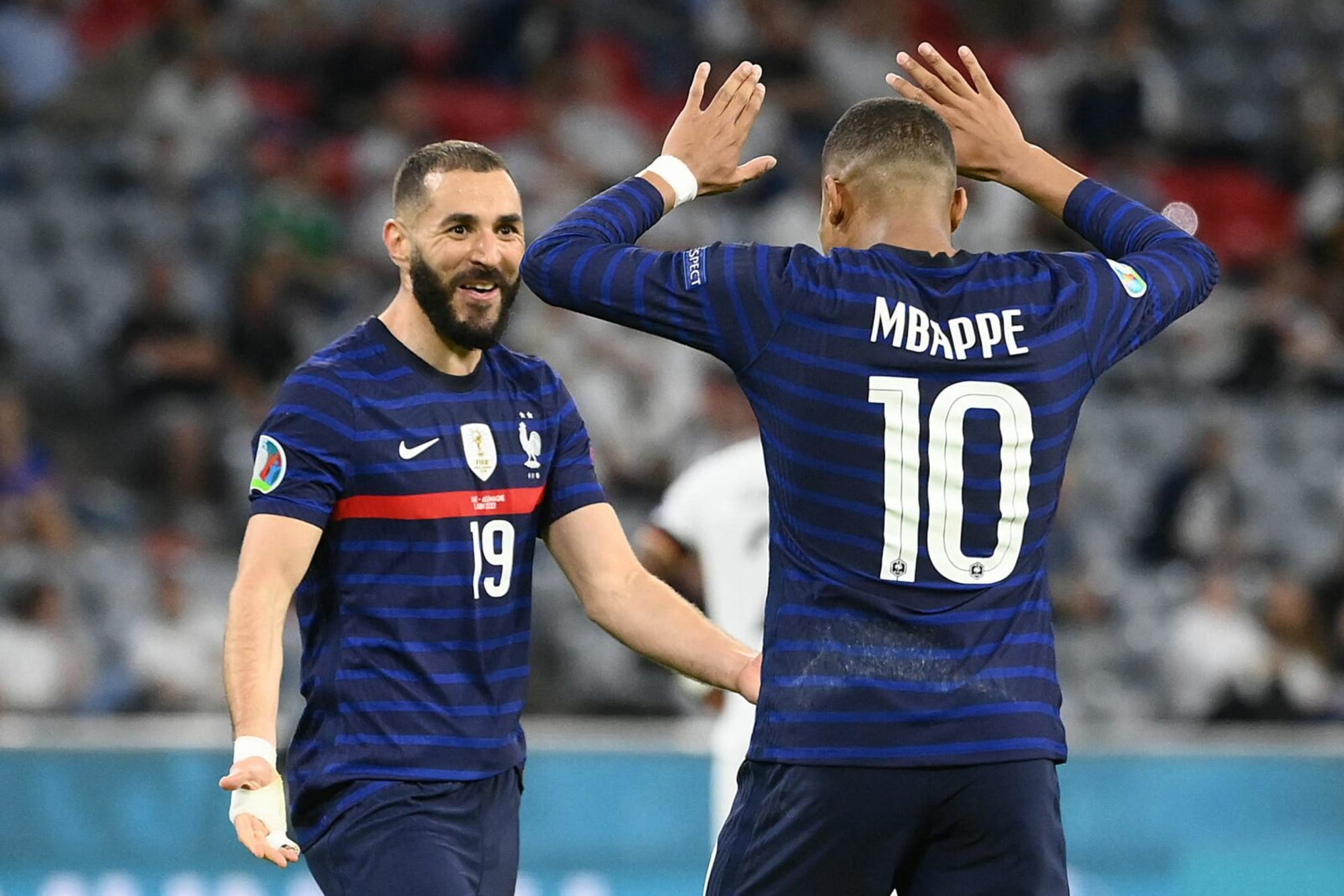 Keretakan Kylian Mbappe dan Benzema Terbongkar Keretakan Kylian Mbappe dan Benzema Terbongkar