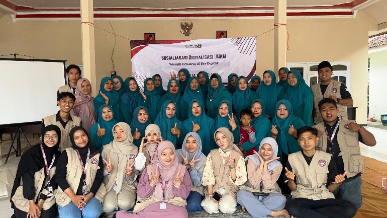 Sosialisasi Digitalisasi UMKM: Mahasiswa UIN Malang Dorong Pemanfaatan Media Sosial Sosialisasi Digitalisasi UMKM: Mahasiswa UIN Malang Dorong Pemanfaatan Media Sosial