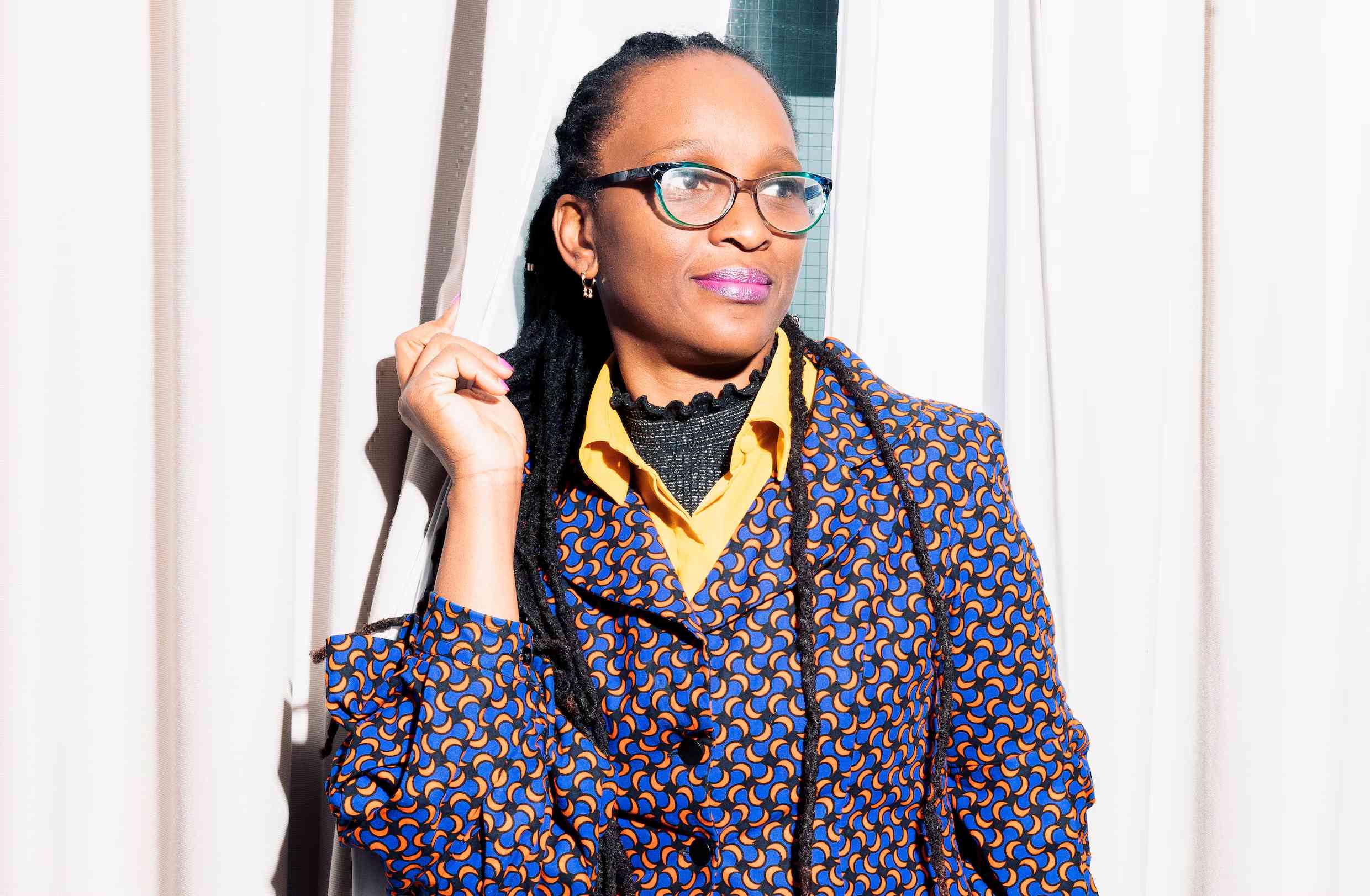 Menggali Kedalaman Sastra bersama Chika Unigwe Menggali Kedalaman Sastra bersama Chika Unigwe