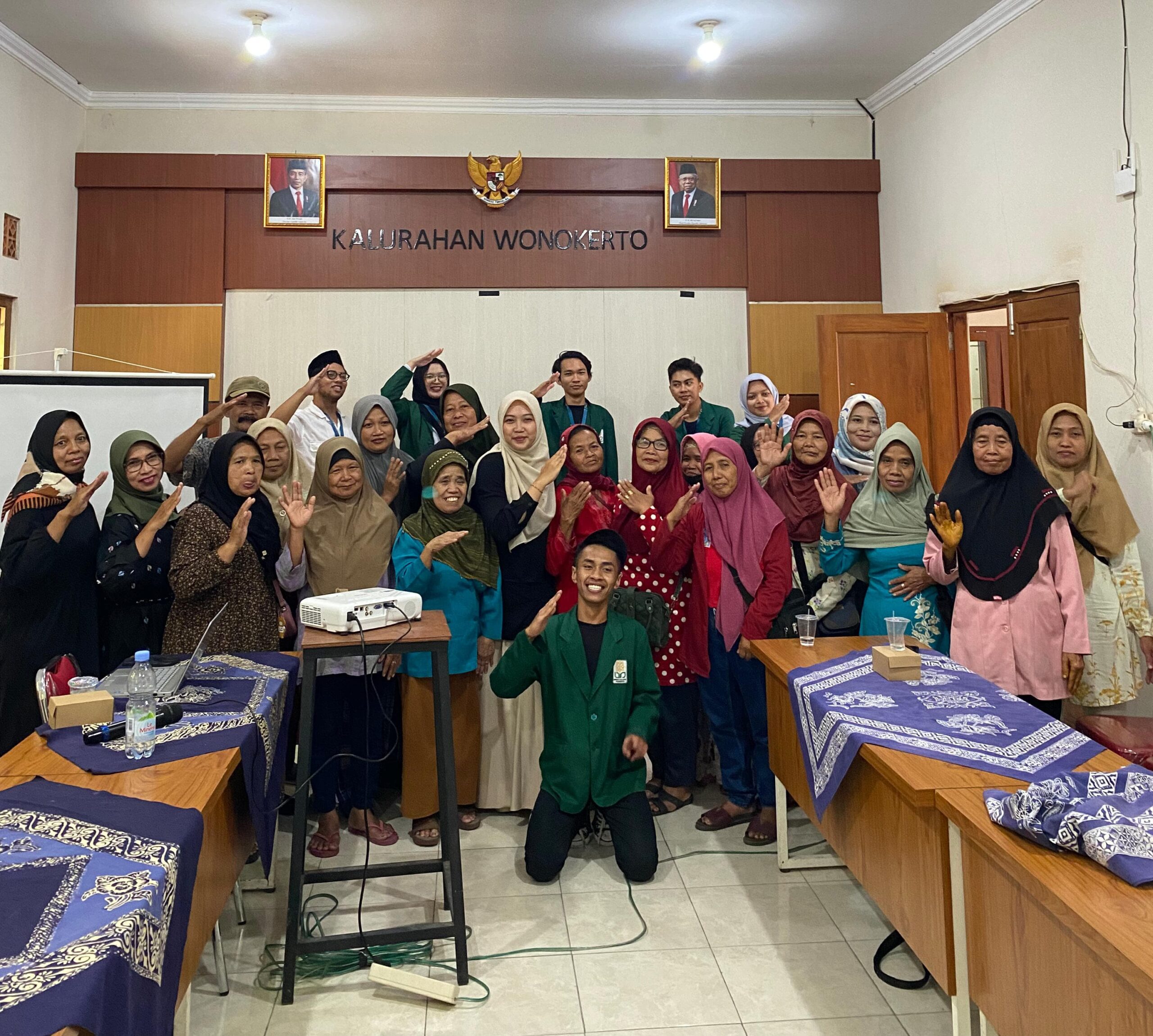 Mahasiswa KKN Sekolah Pasar Gelar Workshop Sertifikasi Halal untuk UMKM dan Pedagang Pasar Balerante Mahasiswa KKN Sekolah Pasar Gelar Workshop Sertifikasi Halal untuk UMKM dan Pedagang Pasar Balerante