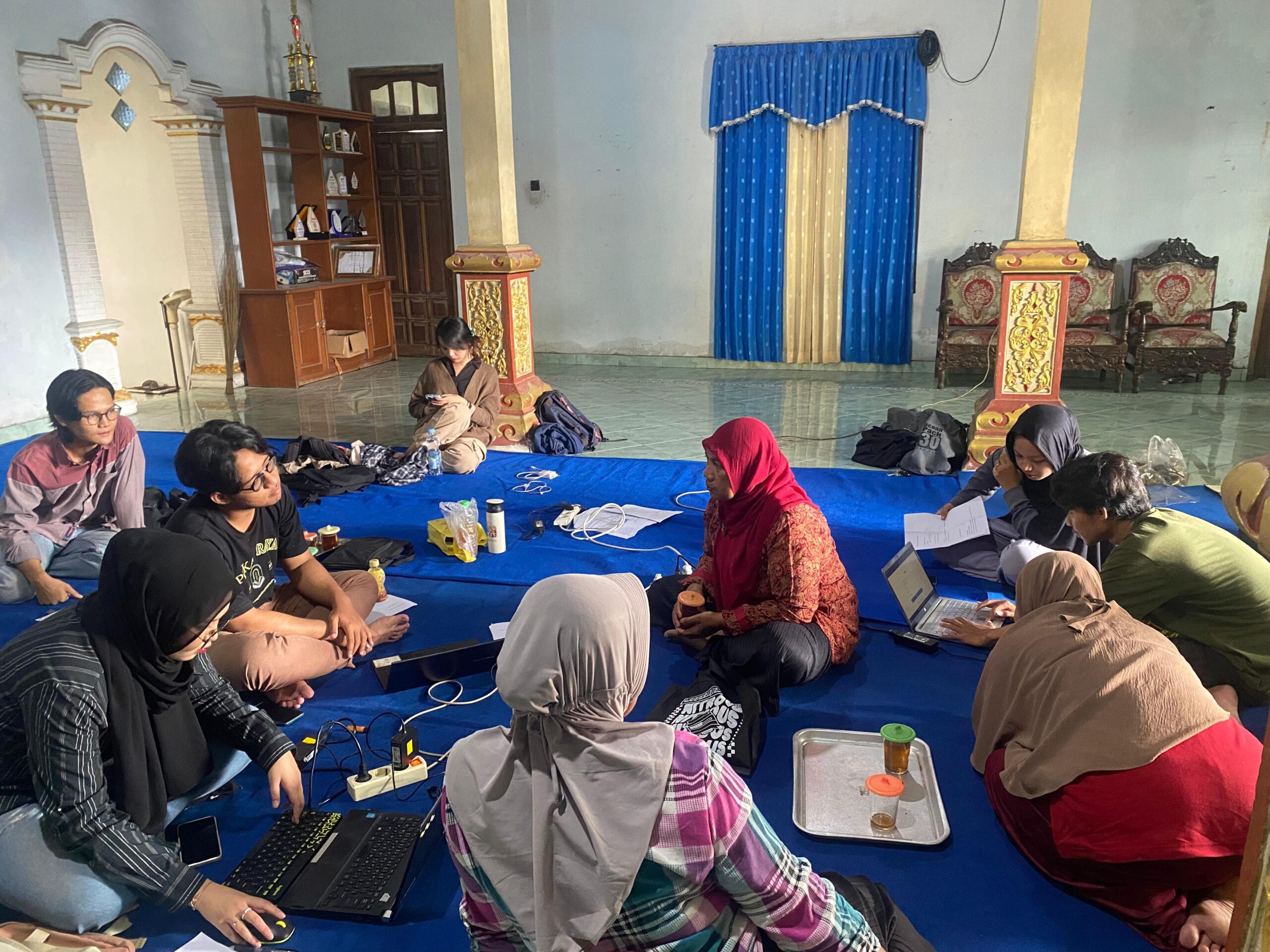 Tim KKN Sekolah Pasar Balerante Berhasil Dampingi UMKM dan Pedagang Pasar dalam Sertifikasi Halal Program Sertifikasi Halal KKN Konversi Sekolah Pasar "Balerante" - UIN Sunan Kalijaga Yogyakarta