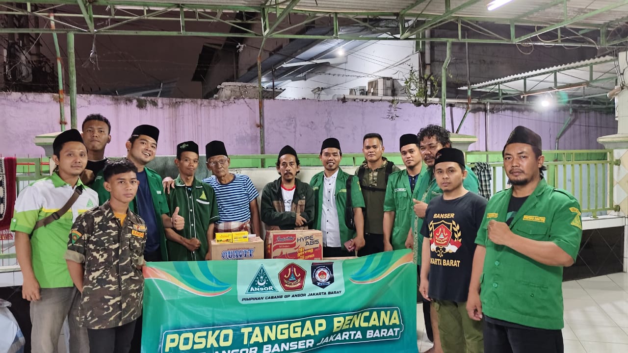 GP Ansor dan Banser Jakbar Sigap Evakuasi Warga dan Dirikan Posko Pengungsian Bencana Banjir GP Ansor dan Banser Jakbar Sigap Evakuasi Warga dan Dirikan Posko Pengungsian Bencana Banjir