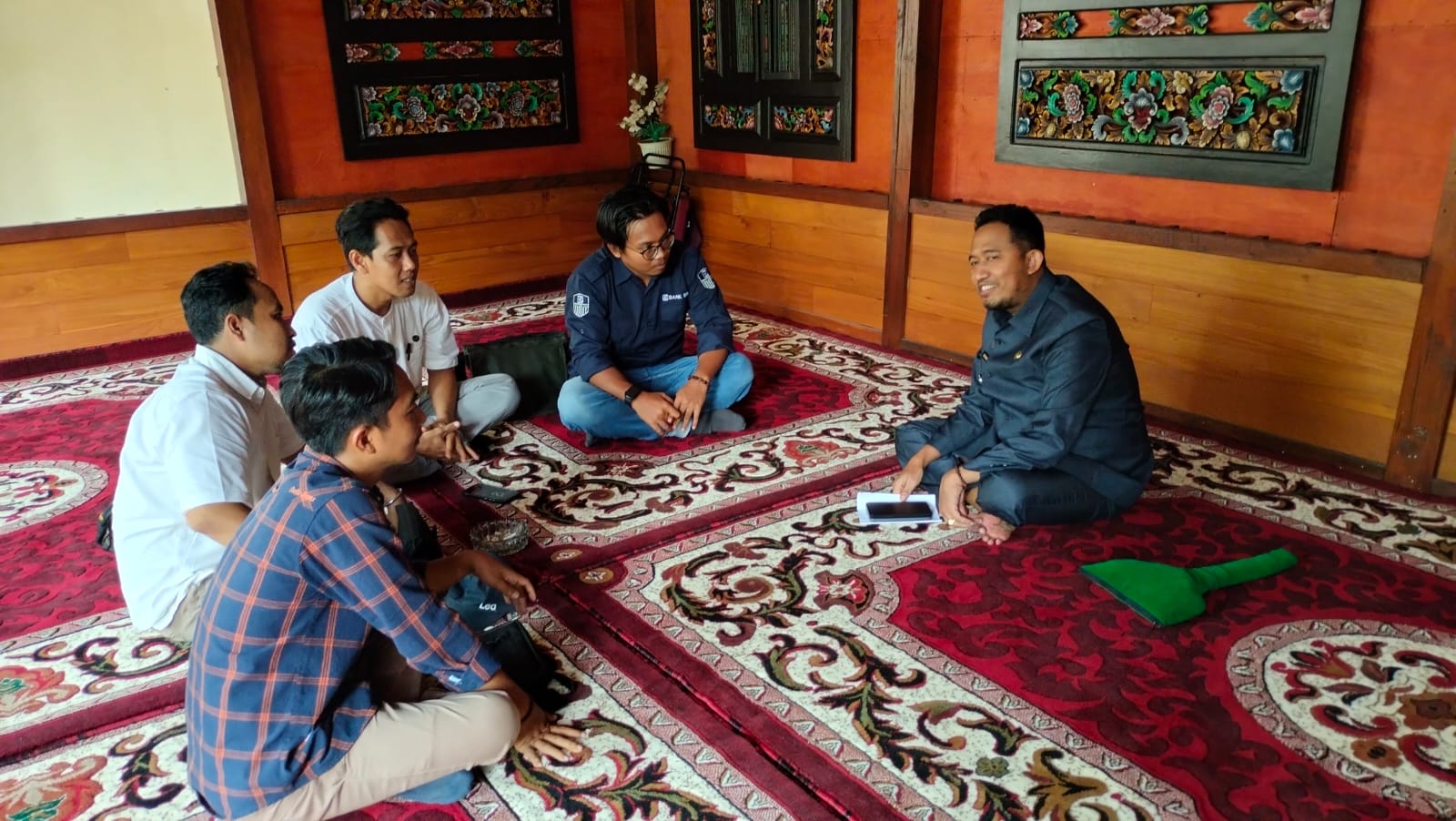 Bupati Sumenep, Achmad Fauzi Dukung Program Literasi Budaya Gagasan Komunitas Parekas Bupati Sumenep, Achmad Fauzi Dukung Program Literasi Budaya Gagasan Komunitas Parekas