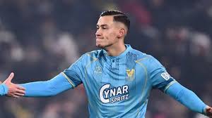 Jay Idzes Batal Gabung Juventus, Tetap Bertahan di Venezia Jay Idzes Batal Gabung Juventus, Tetap Bertahan di Venezia