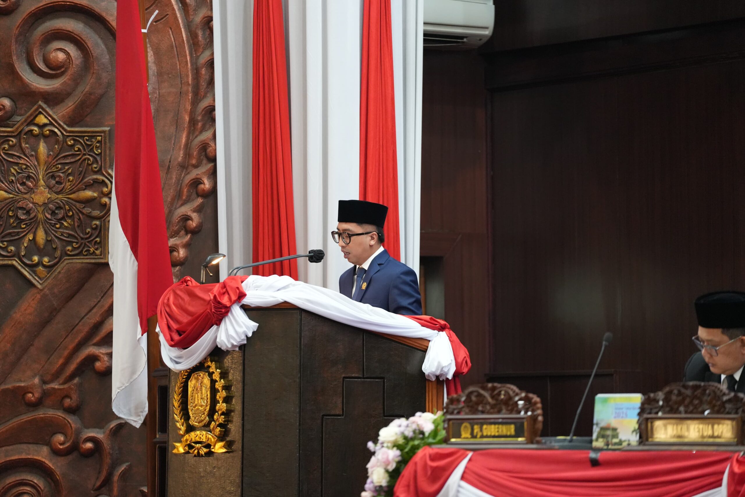 DPRD Jatim; Pemprov Segera Turun Tangan Atasi Tiket Mudik Gratis Kapal Laut yang Dijual DPRD Jatim; Pemprov Segera Turun Tangan Atasi Tiket Mudik Gratis Kapal Laut yang Dijual