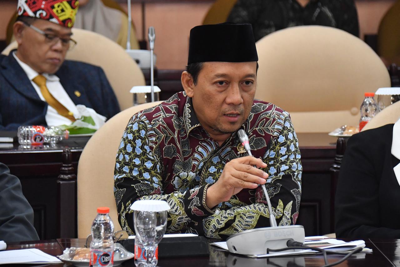 RUU TNI Disahkan, Hilmy Muhammad: Langkah Mundur Demokrasi dan Berpotensi Merugikan Daerah RUU TNI Disahkan, Hilmy Muhammad: Langkah Mundur Demokrasi dan Berpotensi Merugikan Daerah