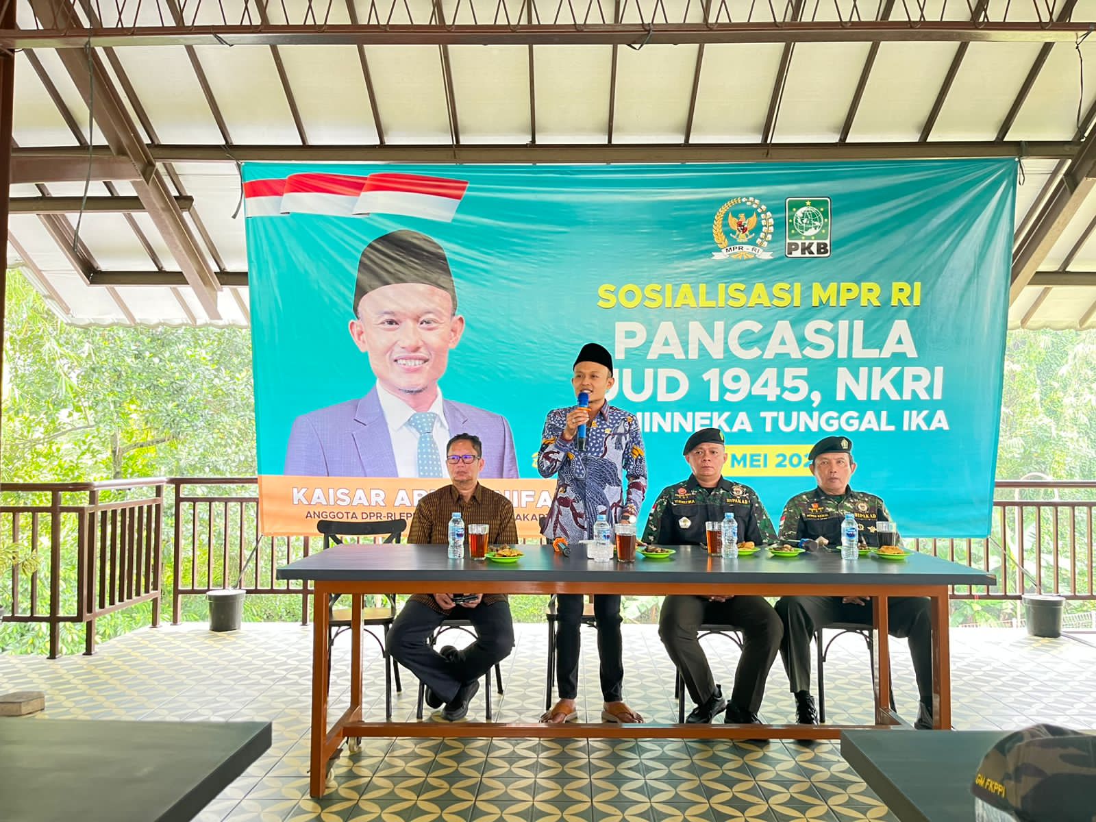 Gus Kaisar Ajak Masyarakat Jogja Jaga Persatuan Lewat Sosialisasi Empat Pilar Kebangsaan Gus Kaisar Ajak Masyarakat Jogja Jaga Persatuan Lewat Sosialisasi Empat Pilar Kebangsaan