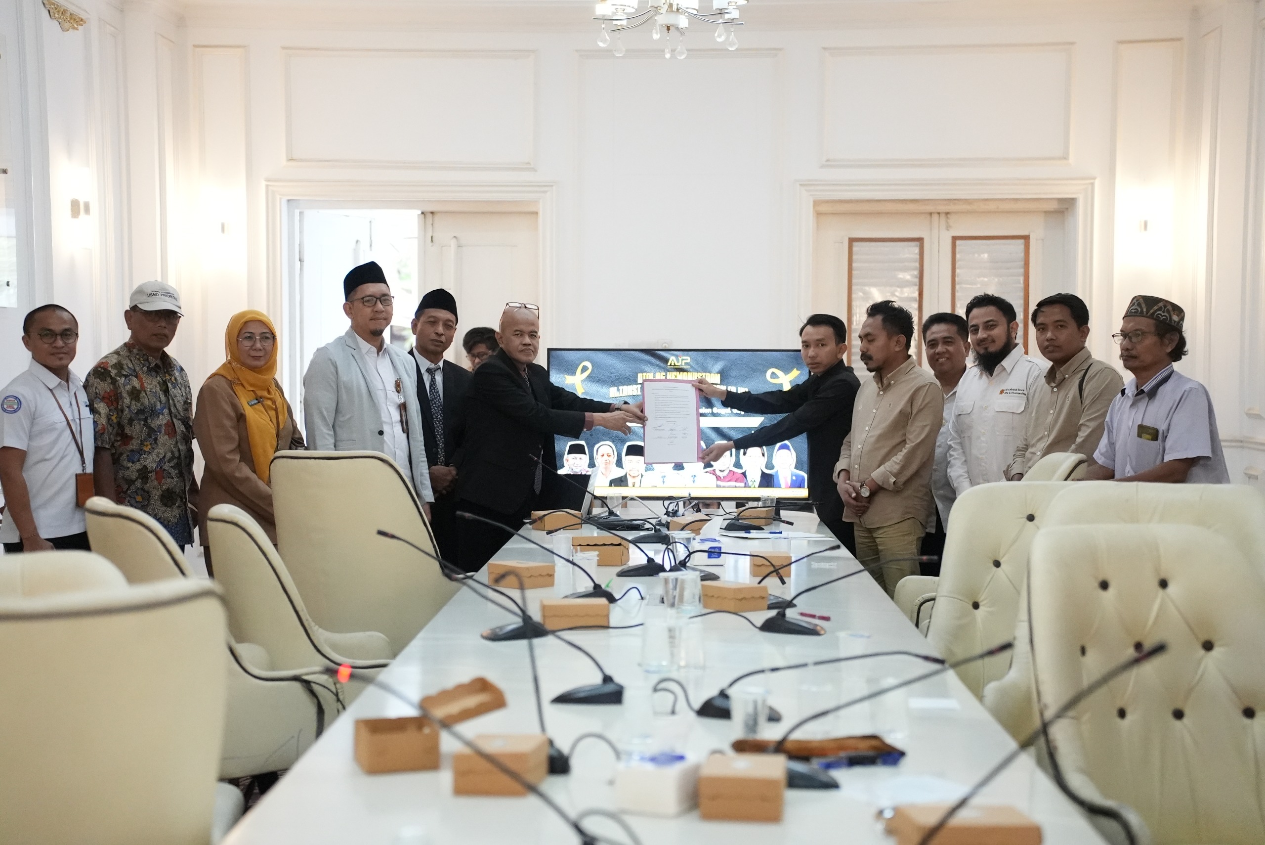 AJP Kawal Carut-marut Layanan Cuci Darah; Sepakati 7 Point AJP Kawal Carut-marut Layanan Cuci Darah; Sepakati 7 Point