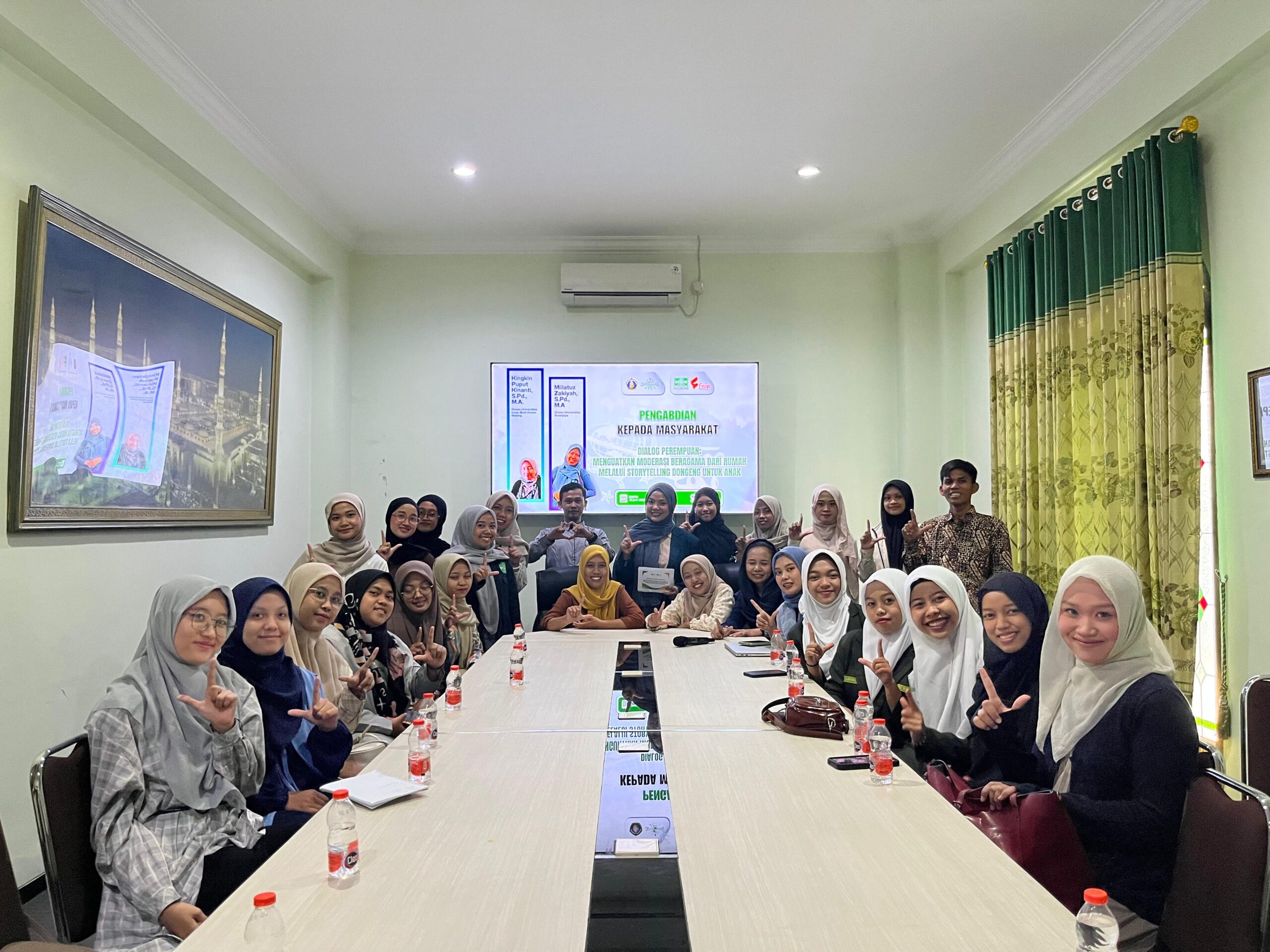 FISIP Universitas Brawijaya Gagas Dialog Perempuan: Moderasi Beragama dari Rumah Lewat Dongeng Anak FISIP Universitas Brawijaya Gagas Dialog Perempuan: Moderasi Beragama dari Rumah Lewat Dongeng Anak