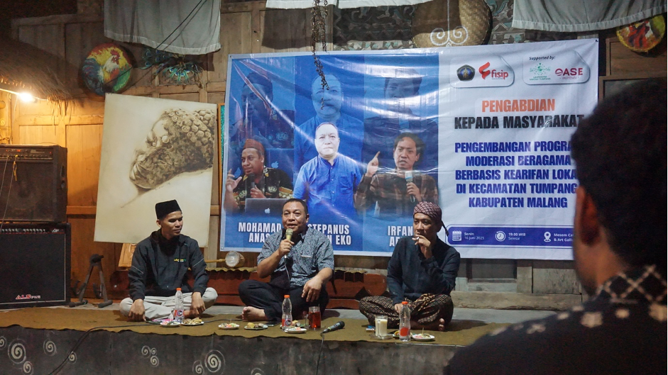 FISIP UB dan Oase Institute Dorong Moderasi Beragama Berbasis Kearifan Lokal Lewat Forum Budaya Tumpang FISIP UB dan Oase Institute Dorong Moderasi Beragama Berbasis Kearifan Lokal Lewat Forum Budaya Tumpang