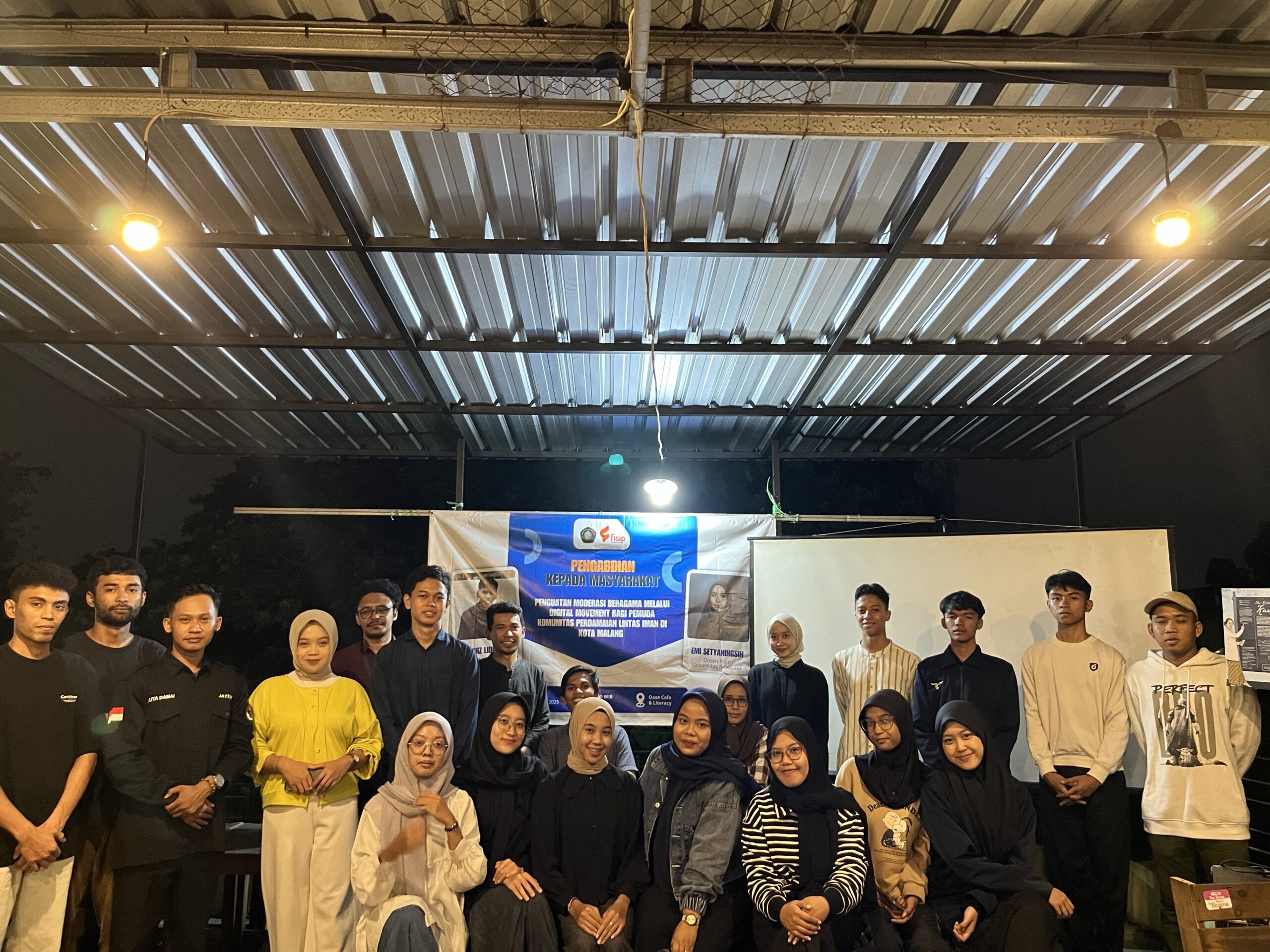 Penguatan Moderasi Beragama Melalui Digital Movement: FISIP UB dan Lakpesdam NU Libatkan Komunitas Lintas Iman di Malang Penguatan Moderasi Beragama Melalui Digital Movement: FISIP UB dan Lakpesdam NU Libatkan Komunitas Lintas Iman di Malang