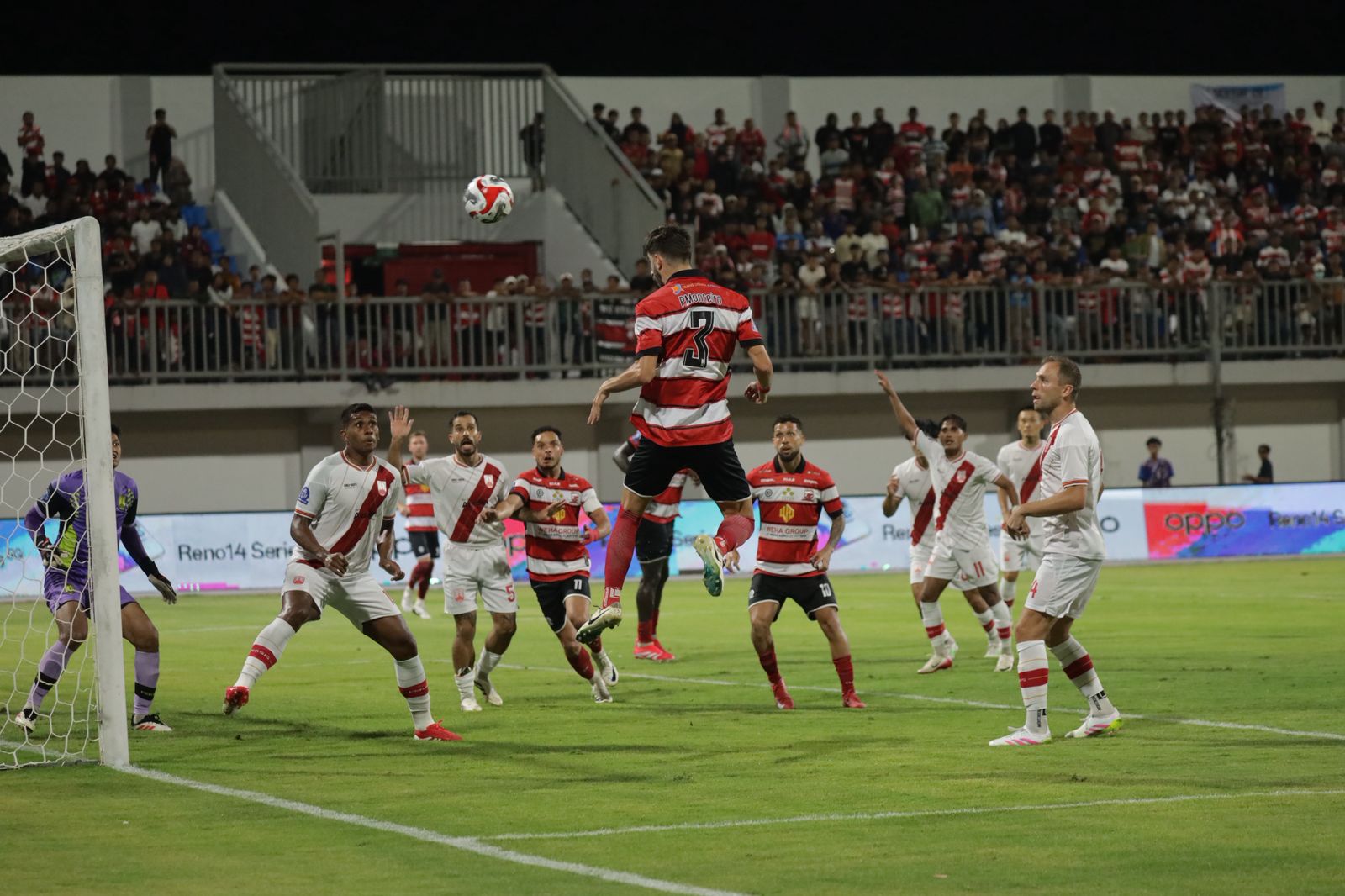 Madura United Kalah Lawan Persis Solo di Laga Perdana Madura United Kalah Lawan Persis Solo di Laga Perdana