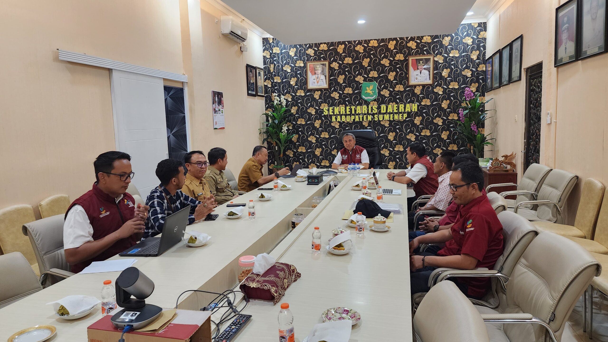 Kemensos RI dan Pemkab Sumenep Komitmen Sukseskan SR Kemensos RI dan Pemkab Sumenep Komitmen Sukseskan SR