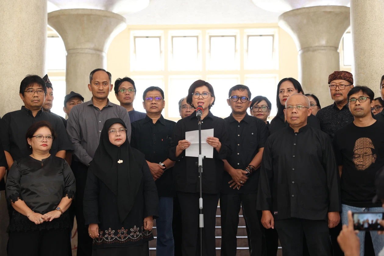 Seruan Moral UGM: Hentikan Kekerasan dan Batalkan Kebijakan Anti-Rakyat Seruan Moral UGM: Hentikan Kekerasan dan Batalkan Kebijakan Anti-Rakyat